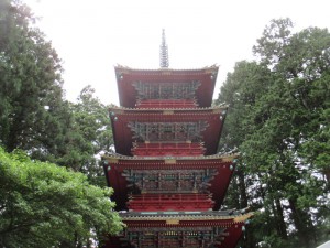 Une pagode devant le temple Toshogu